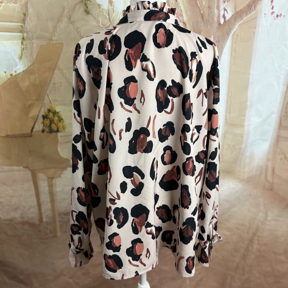 Eloquii Eloquii Brown and Red Leopard Print Blouse Relaxed Fit - Picture 8 of 10